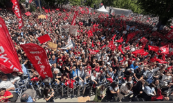 CHP'liler, Özel öncülüğünde Anıtkabir'e yürüyor