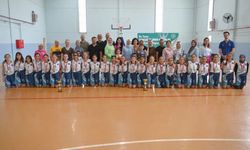 Karacabey Belediyespor'da kupa sevinci