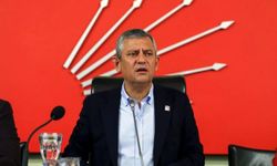 ÖZEL VE EKİBİ PARTİ MECLİSİ'NDEN İSTİFA ETTİ!