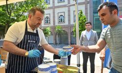 Büyükşehir'den vatandaşa aşure ikramı