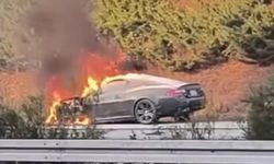 BURSA'DA LÜKS OTOMOBİL KÜLE DÖNDÜ!