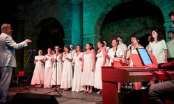 Nilüfer koroları Kıbrıs’ta sahne aldı
