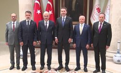 BURSA’DA BAKAN BAYRAKTAR’DAN VALİLİK ZİYARETİ