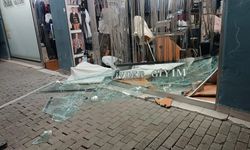 BURSA’DA MAĞAZANIN İÇİNE DALDI, SÜRÜCÜ KAÇTI!