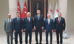 BURSA’DA BAKAN BAYRAKTAR’DAN VALİLİK ZİYARETİ