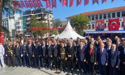 BURSALILAR HEYKEL'DE BULUŞTU!