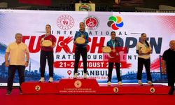 Bursalı sporcu Naz Kayadere’den altın madalya