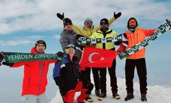 Ağrı Dağı zirvesinde Bursaspor mesajı