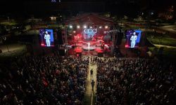 BURSA'DA ZAFER BAYRAMI COŞKUSU YAŞANDI