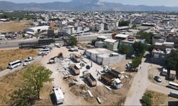 Kaçak yapıya lüks araçlı engel girişimi!