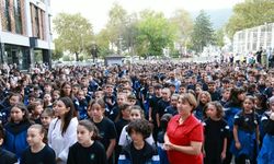 BAŞKAN AYDIN ÖĞRENCİLERİN İLK GÜN HEYECANINI PAYLAŞTI