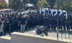 AYM ÖNÜNDE GERGİNLİK: EMEKLİ POLİS KENDİNİ VURDU