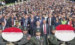Kılıçdaroğlu CHP'nin 103. yılında Anıtkabir'de