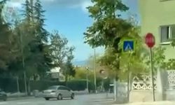 CADDE ORTASINDA TEHLİKELİ HAREKET!
