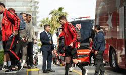 A MİLLİ FUTBOL TAKIMI BURSA'YA GELDİ