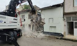 BURSA’DAKİ RİSKLİ BİNALARA YIKIM!