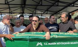 ŞARKICI ATİLLA TAŞ’IN KIZI GÖZYAŞLARIYLA UĞURLANDI