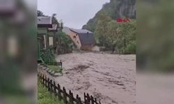 Sapanca'da dere kenarındaki ev böyle yıkıldı