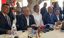 ÖZGÜR ÖZEL BURSA’DA ÜRETİCİLERLE BULUŞTU