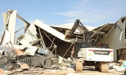 Yaylacık'ta 2 kaçak depo yıkıldı
