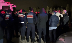 MAAŞLARINI ALAMAYAN İŞÇİLERDEN FABRİKAYA BASKIN