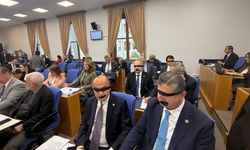 Meclis'te Halk TV protestosu