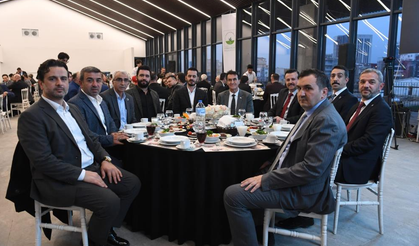 Başkan Dündar MHP teşkilatıyla iftar yemeğinde buluştu
