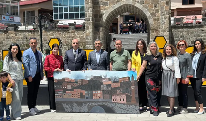 “Birlikte Güzeliz” Temalı Resim Sergisi Bitlis’te Açıldı