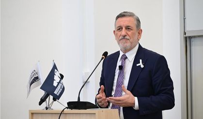 Burkay'dan gençlere dönüşüm mesajı