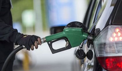 Benzin ve motorine bir zam daha!