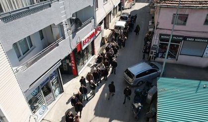 Bursa’da APP plaka izdihamı