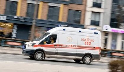 Şişedeki asidi su sanıp içti!