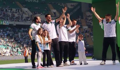 ŞAMPİYON BURSASPOR KUPASINA KAVUŞUYOR
