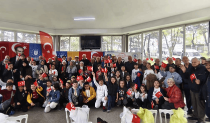 Miniklerden yürek ısıtan kutlama