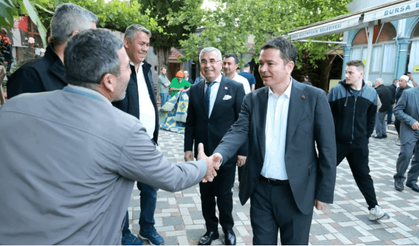 Başkan Aydın vatandaşlarla bayramlaştı