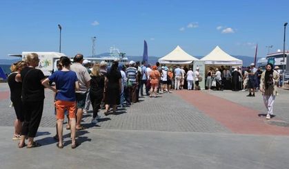Aşure bereketi Mudanya'yı sardı
