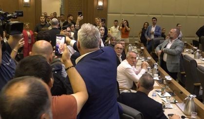 Büyükşehir Meclisi'nde tansiyon yükseldi