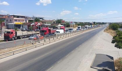 Bursa-İzmir yolunda trafiği kitleyen olay!