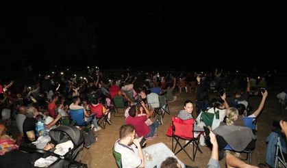 Binlerce kişi meteor yağmuru için buluştu