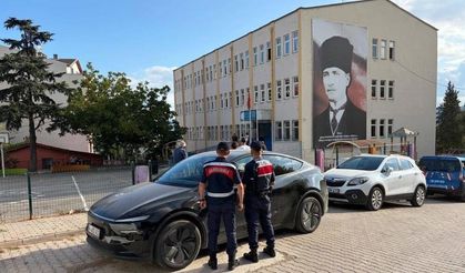 Jandarmadan okul çevrelerinde güvenlik önlemi