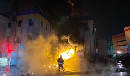 Bursa'da fabrikada büyük yangın! İşte ilk görüntüler
