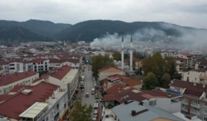 Bursa'da tarihi ev yangını! Drone ile havadan böyle görüntülendi