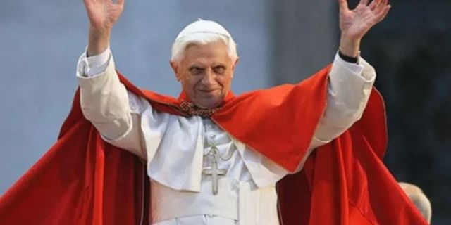 Eski Papa 16. Benedictus hayatını kaybetti