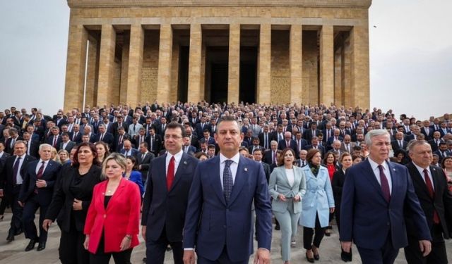 Bursa'nın CHP'li başkanlarından Ankara çıkarması
