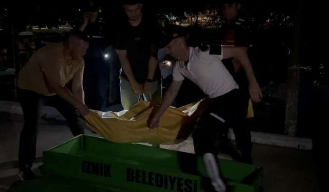 Jet skiden düşen genç kız toprağa verildi