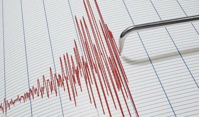 Japonya'da deprem! Binalar çöktü