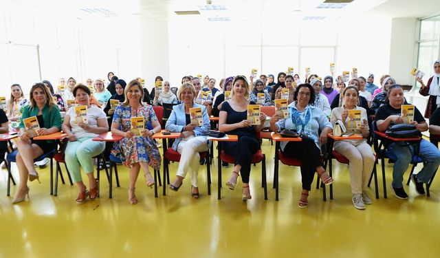 Osmangazi Belediyesi Kadınları Kitap Okumaya Teşvik Ediyor