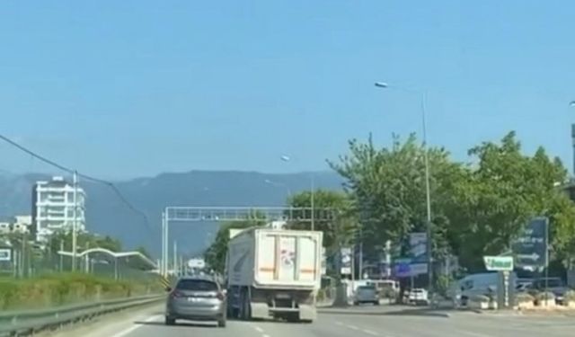 Bursa'da trafiği birbirine kattı