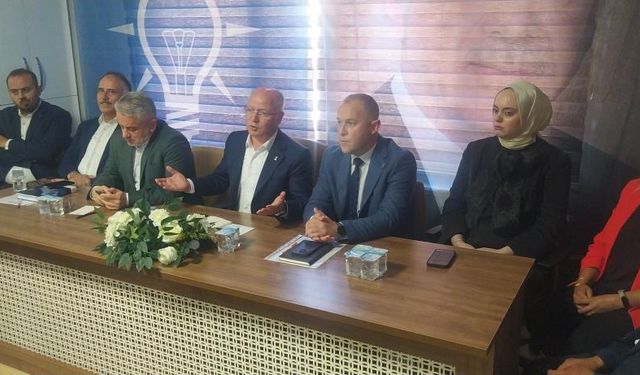 AK Parti İlçe Danışma Meclisi toplantısı Yenişehir'de yapıldı