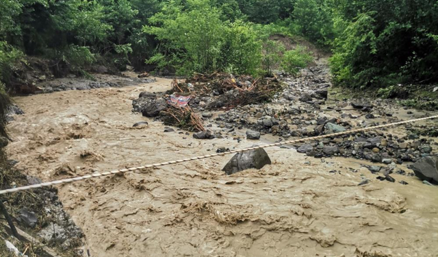 Ordu'da sel can aldı!